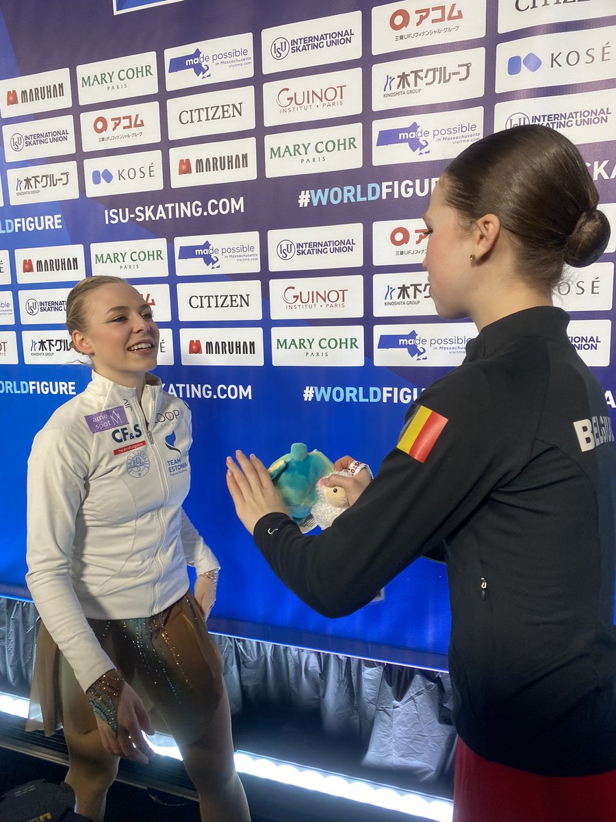 Golden Skate tweet media