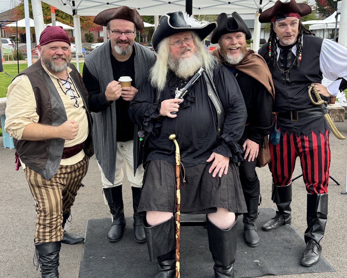 Pillage_People's tweet photo. Shiver me timbers! On the morrow’s morn, if skies be fair, The Pillage People, PDX’s fiercest PirateBand,’ll be chantin' fer all t’ hear. Hoist yer sails to NW 23rd and Glisan, n’ let yer ears chase the sound o’ our voices to unearth a hidden treasure! #acappella #PDXmusic https://t.co/Fs6mT4itZl