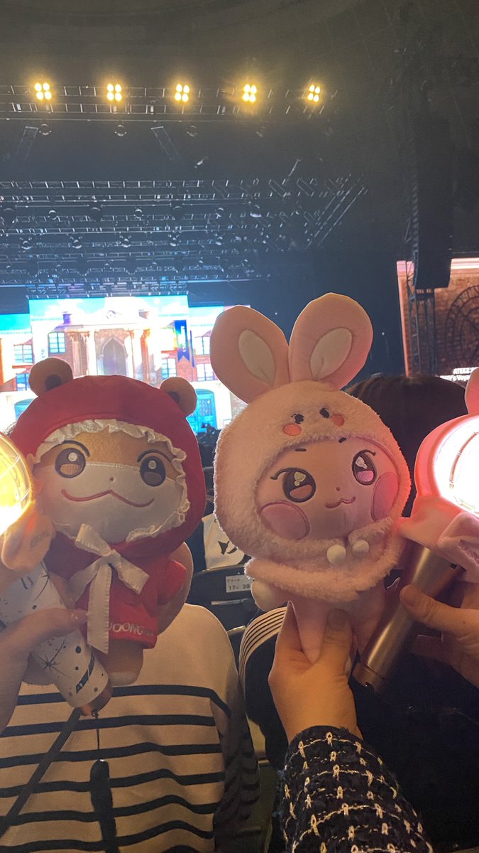 まじで楽しすぎて死ぬかと思った
きむほんじゅんは全て完璧な大好きなあいどる❤︎
けどきむほんじゅんはアリーナ降りてきてくれなかった