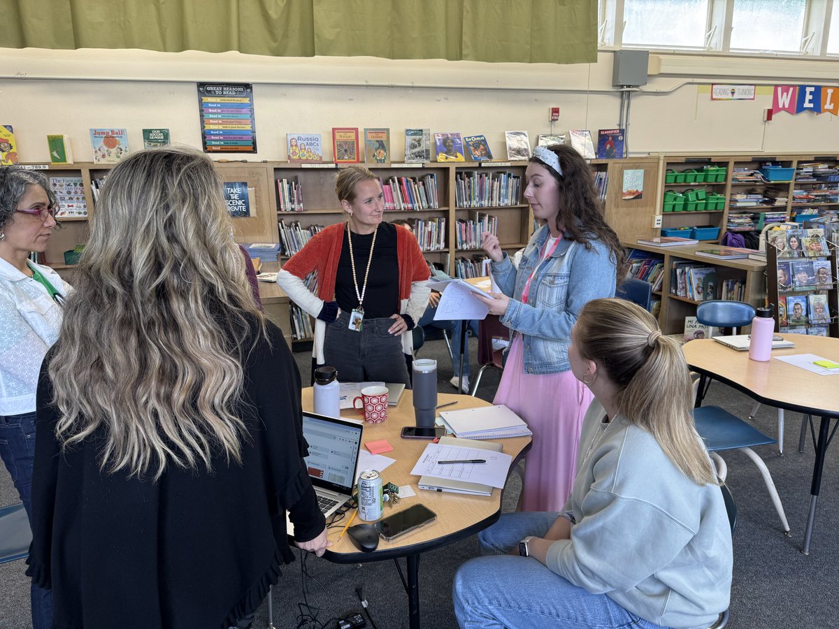 Amy Monaghan tweet media