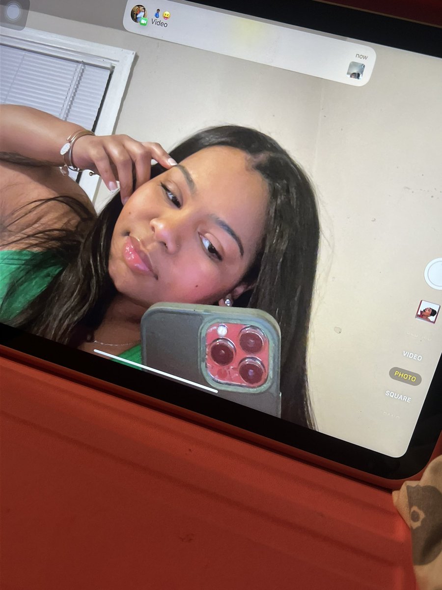 dayyritoss's tweet photo. #nomacbook :( https://t.co/stX8oBZIK0