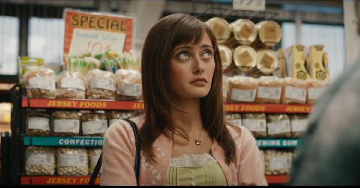 blogdseries's tweet image. Un aplauso para las plataformas de streaming que le apuestan al modelo clásico de estrenar un episodio por semana para permitirle al público descubrir una serie, degustarla, crear voz a voz, esperar con anticipación cada emisión y sentirse parte de una experiencia colectiva 🫶