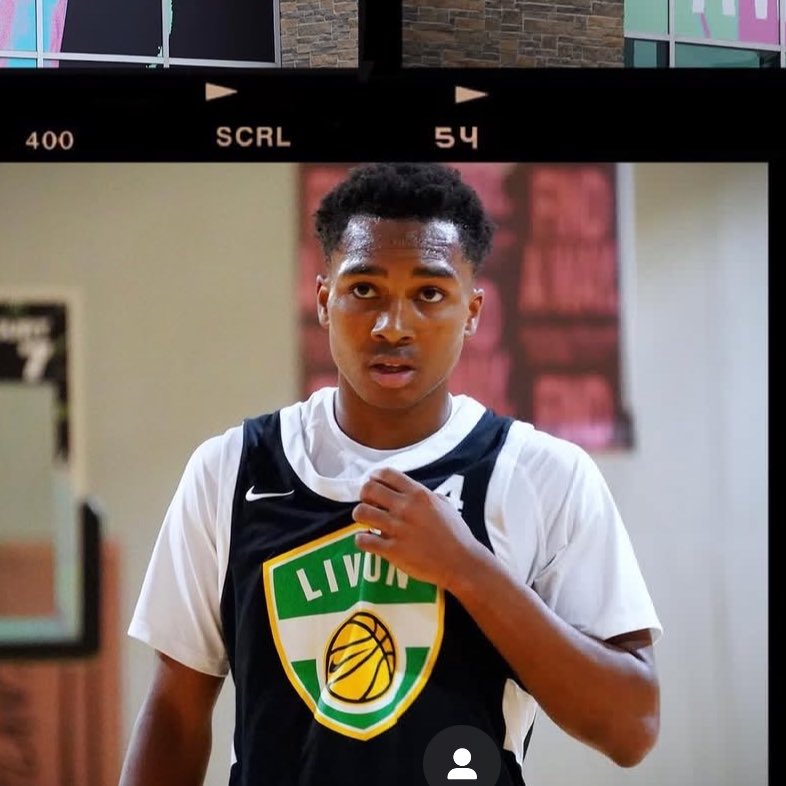 A_shaw4's tweet image. I will be playing on the EYBL circuit with Livon for my 2nd year.