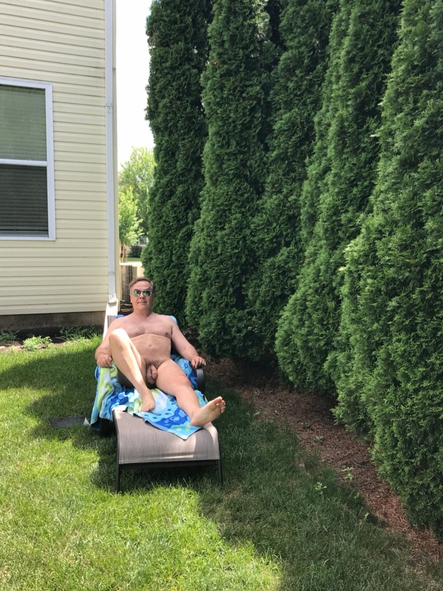 Wow, 79F 26C today! Unexpected. Can't believe I can relax outside!