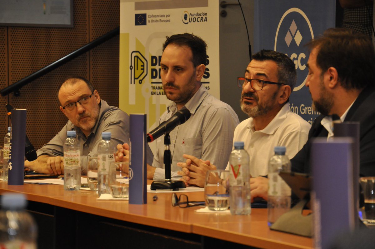 TrabajoPBA's tweet photo. En representación del Ministerio que conduce Walter Correa, la jefa de Gabinete, @cecicecchini y la directora provincial de Empleo, @claudialazzaro_, asistieron a la presentación del Laboratorio de Innovación y Tecnología Aplicada al Trabajo (LITAT). https://t.co/xxas76SWUW