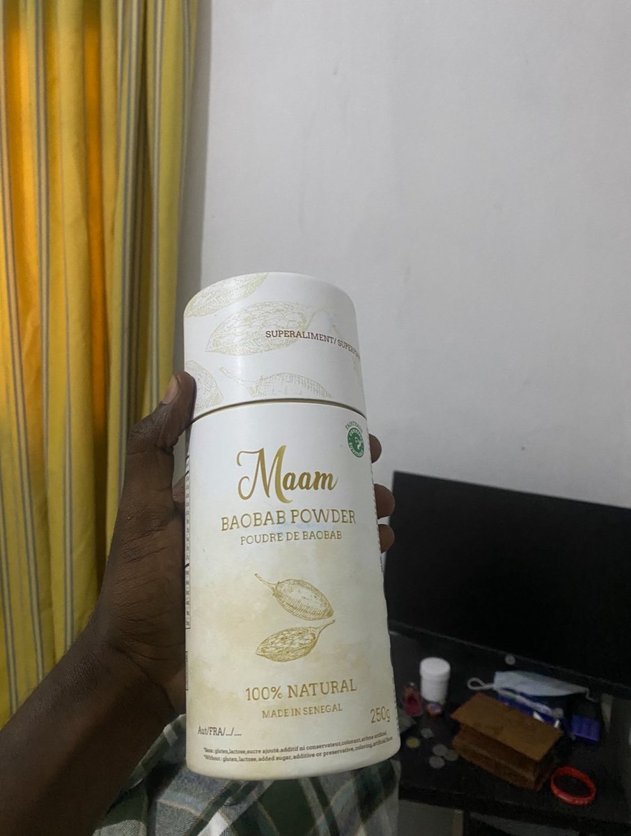 prezygraphic's tweet image. J’ai testé le nouveau modèle GPT 4o et il est extraordinaire.

1. À gauche, la photo que j’ai prise. 
À droite, le résultat généré par GPT-4o.

Pas de retouche, pas de Photoshop. Juste une phrase bien formulée… et il te sort un visuel prêt pour une pub. 

Petit thread 🧵