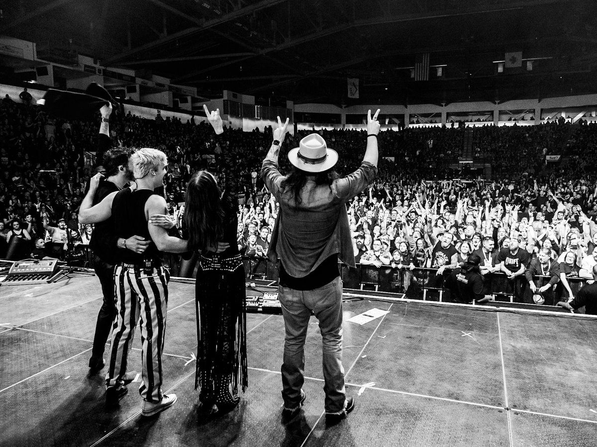 Halestorm's tweet photo. TWO months till more of this, freaks! We're excited to hit the road with @ironmaiden starting May 27th and still have VIP upgrades available...so grab your meet and greet package before they're gone!!! 

https://t.co/a6GVLuJMAr

📷 @alisonnorthway https://t.co/eJinqfeEPl