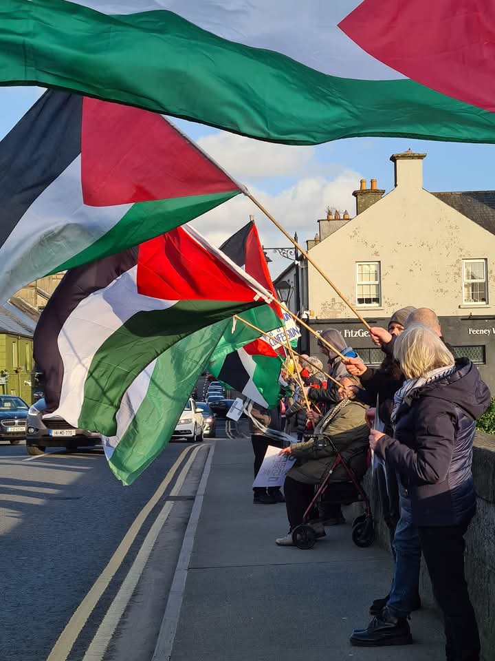 Ballina, Co. Mayo, Ireland, today.

A small town, the ancestral home of "Genocide" Joe Biden, still standing up for humanity 17 months into the #GazaGenocide‌ 

Photo via <a href="/Irishingaza/">Irish in Gaza</a> 🇵🇸

#ICC4Israel <a href="/ipsc48/">IPSC</a>