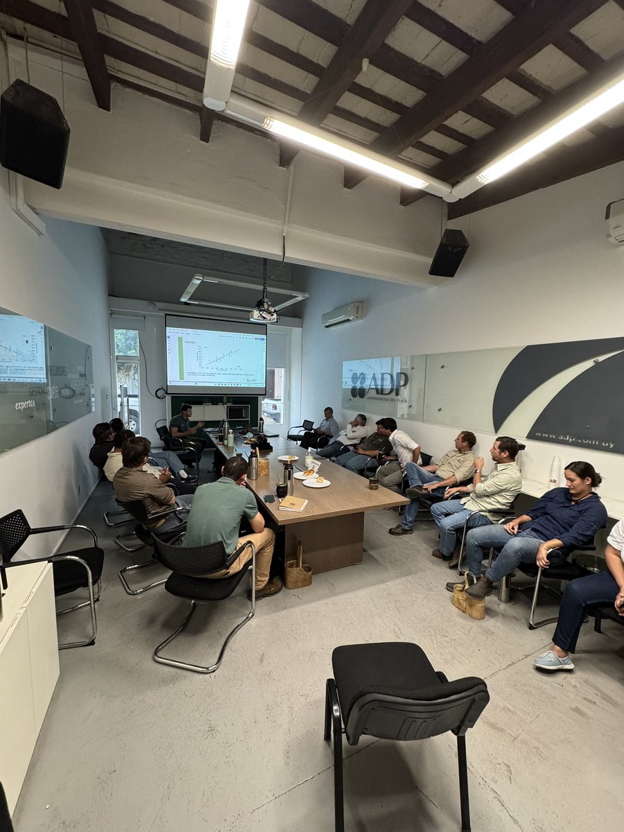 Cierre de producción agrícola con el equipo técnico y comercial de <a href="/adp_uruguay/">ADP</a> mucho intercambio y discusión de manejo. Se vienen muy lindas variedades de soja <a href="/stinesemillas/">stinesemillas</a>