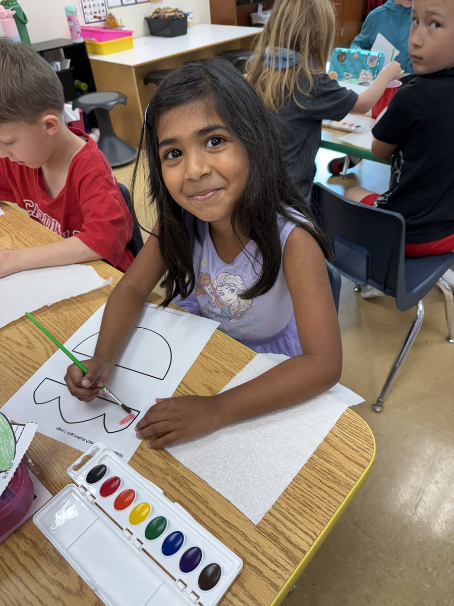 Spring is here! Water color painting and writing about why we love spring today! 🎨💐🌷🌼☀️ #MelissaSchools #HMEProud