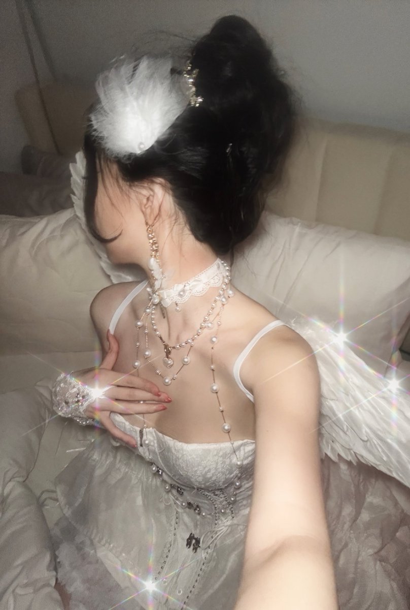 glittr 💿 tweet media