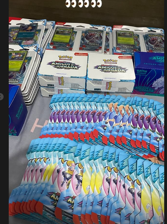 dia de abrir nova colecao de pokemon