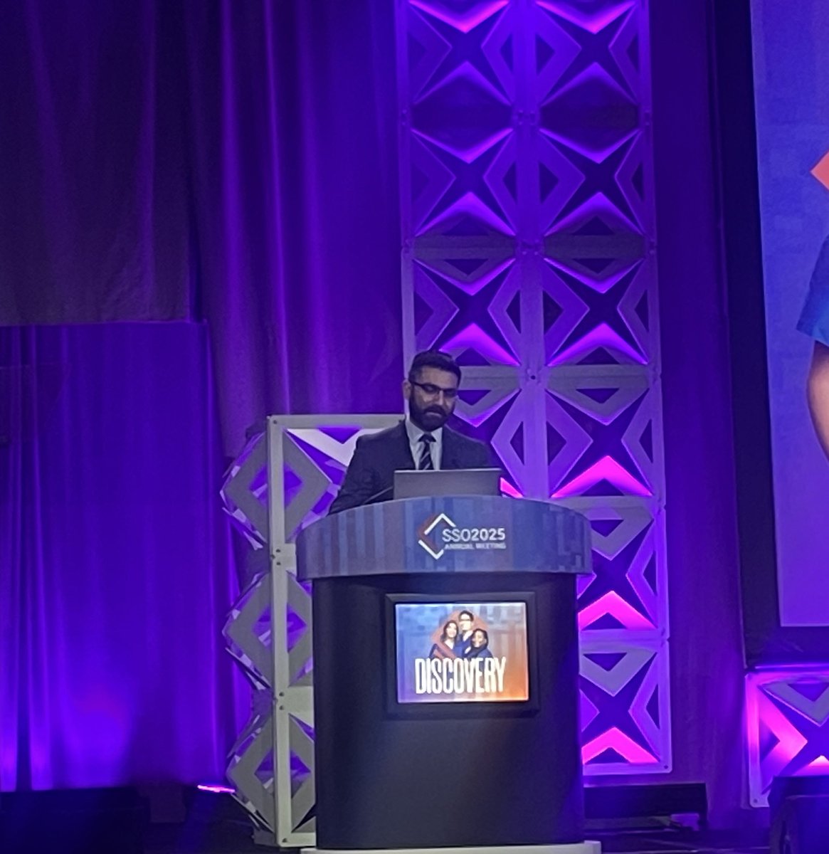 COH_SurgOnc's tweet image. Brilliant presentation by @MustafaRaoofMD safety and efficacy PIPAC -appendiceal/colorectal ca-drop in PCI and CEA. This has promise to change the field @SocSurgOnc @SoCalYuman