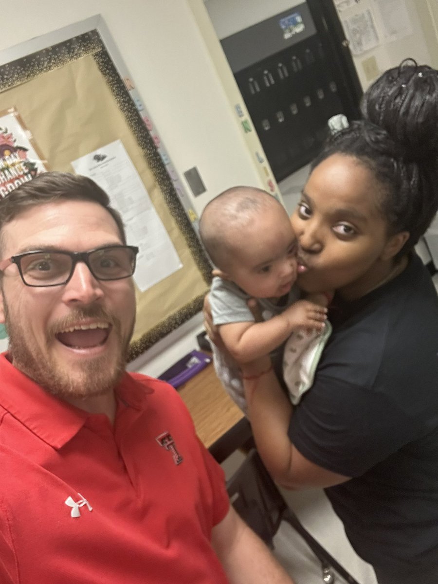 Makes my heart happy when previous students decide to come by campus to say hi!! #OneLISD