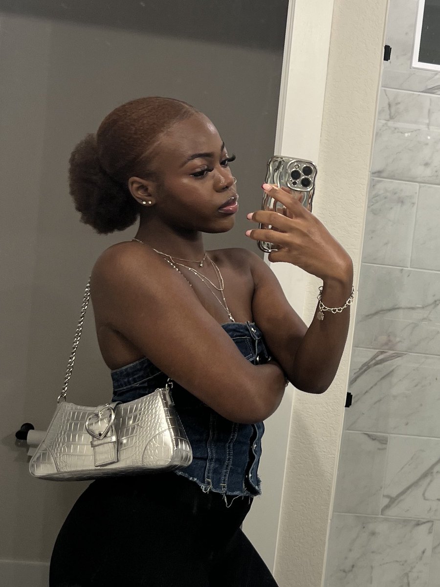 Brown hair enthusiast 🤎