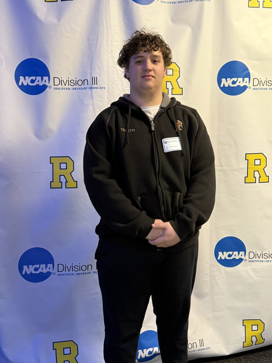 Carter Tomczyk (@tomczykcarter) on Twitter photo Had an awesome time attending the University of Rochester today. Thank you <a href="/IamcoacHHeav/">Jason Henshaw</a> and <a href="/ChadMartinovich/">Chad Martinovich</a> for the invite!!
<a href="/UofRFootball/">Rochester Football</a> Had an awesome time attending the University of Rochester today. Thank you <a href="/IamcoacHHeav/">Jason Henshaw</a> and <a href="/ChadMartinovich/">Chad Martinovich</a> for the invite!!
<a href="/UofRFootball/">Rochester Football</a>