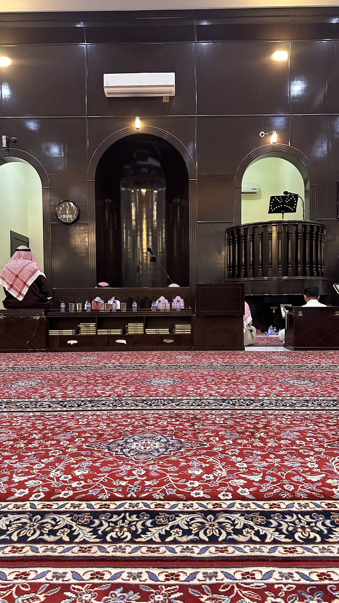 RKFA_'s tweet photo. #29_رمضان 

ليلة ٢٩ هي آخر ليالي الوتر التي تكون أرجى فيها ليلة القدر وقد تكون كذلك آخر ليلة في رمضان، فأروا الله من أنفسكم خيراً، فإنّ العبرة بكمال النهايات وإنّ الأرباح عند التمام 🌷 https://t.co/lfxYtvJCGF