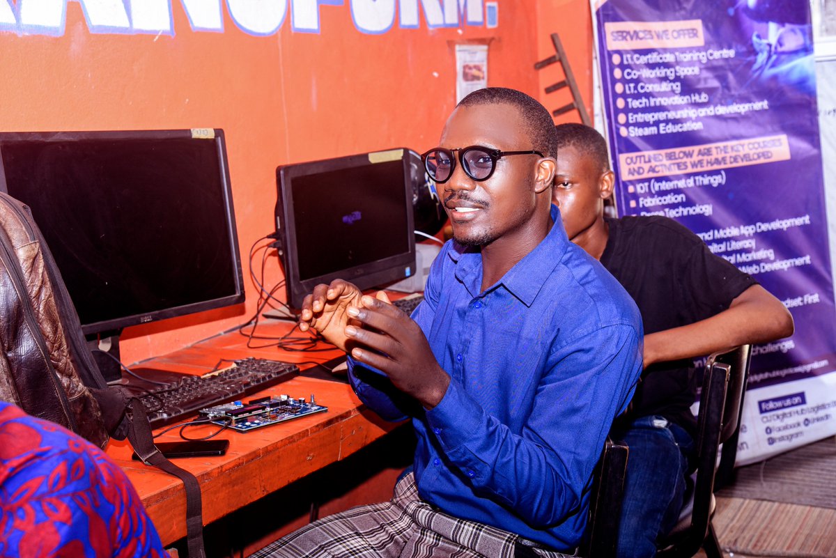 CijDigitalHub's tweet image. What a Day of Innovation!
Arduino Day 2025 at CIJ Digital Hub was a massive success!
Hands-on learning in IoT, robotics, and automation
Networking with tech enthusiasts & future innovators
Bringing local solutions to global challenge
#ArduinoDay2025 #TechInnovation