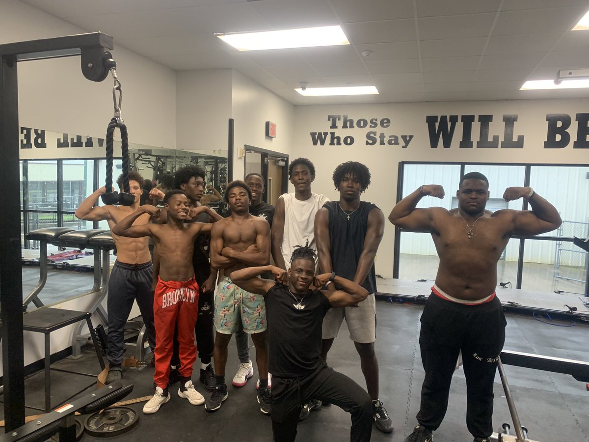 Derek Hayes (@coachd_hayes) on Twitter photo Friday… Spring break… it don’t matter! These men want the extra work after school!!! #raisethebar <a href="/TheVilleEagles/">Woodville Athletics</a> <a href="/DustinBarlow26/">dustin barlow 🦅🏴☠️</a> <a href="/DatManAgain/">Adailius Williams #21</a> Friday… Spring break… it don’t matter! These men want the extra work after school!!! #raisethebar <a href="/TheVilleEagles/">Woodville Athletics</a> <a href="/DustinBarlow26/">dustin barlow 🦅🏴☠️</a> <a href="/DatManAgain/">Adailius Williams #21</a>