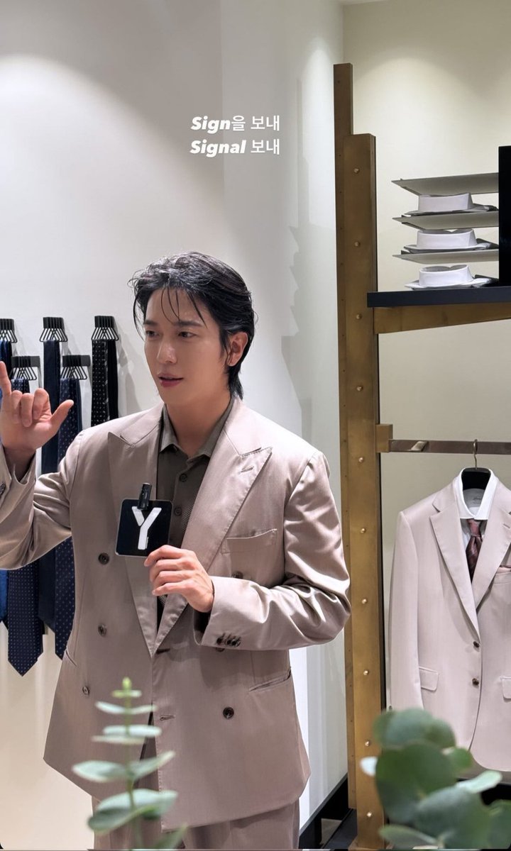 Why01X19U's tweet photo. Hey!handsome, good morning. May your saturday be filled with positive energy and motivation and make it be the great one.π
Day 14 π
#JUNGYONGHWA
#CNBLUE
#VOYAGE_into_X
#RoadtoTOKYODOME
#StayWaitForYou
These are the memories that will never fade.π
MORNIGHT.ππ https://t.co/2R0GIzUwg2