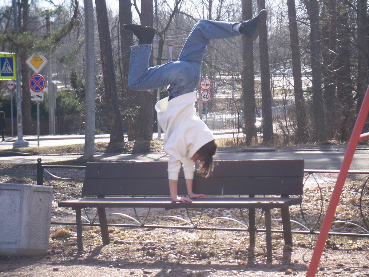 риу' рисует tweet media