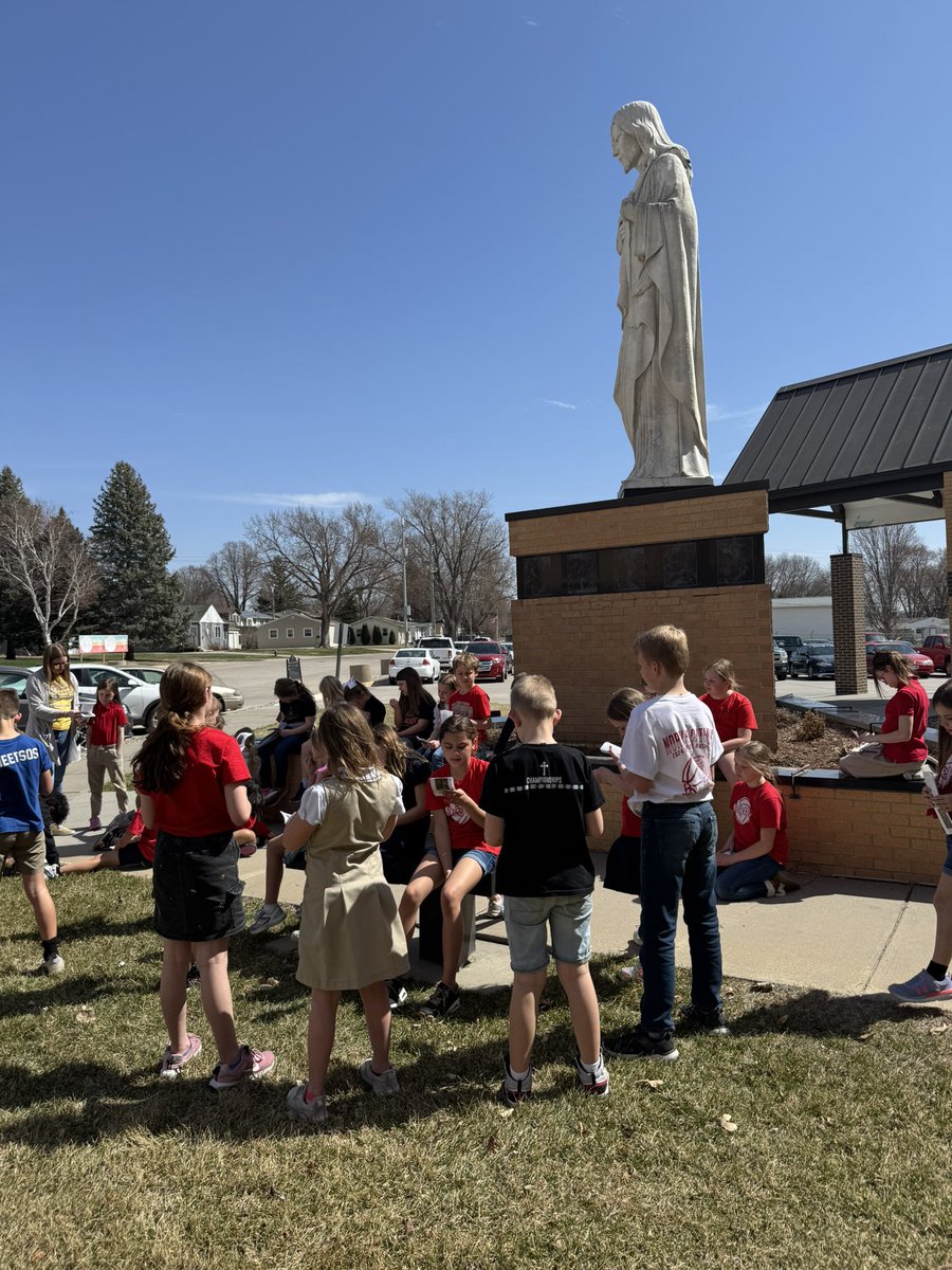 Beautiful afternoon to pray the stations of the cross ✝️
#3Maas #3Lubeck 
#norfolkcatholic