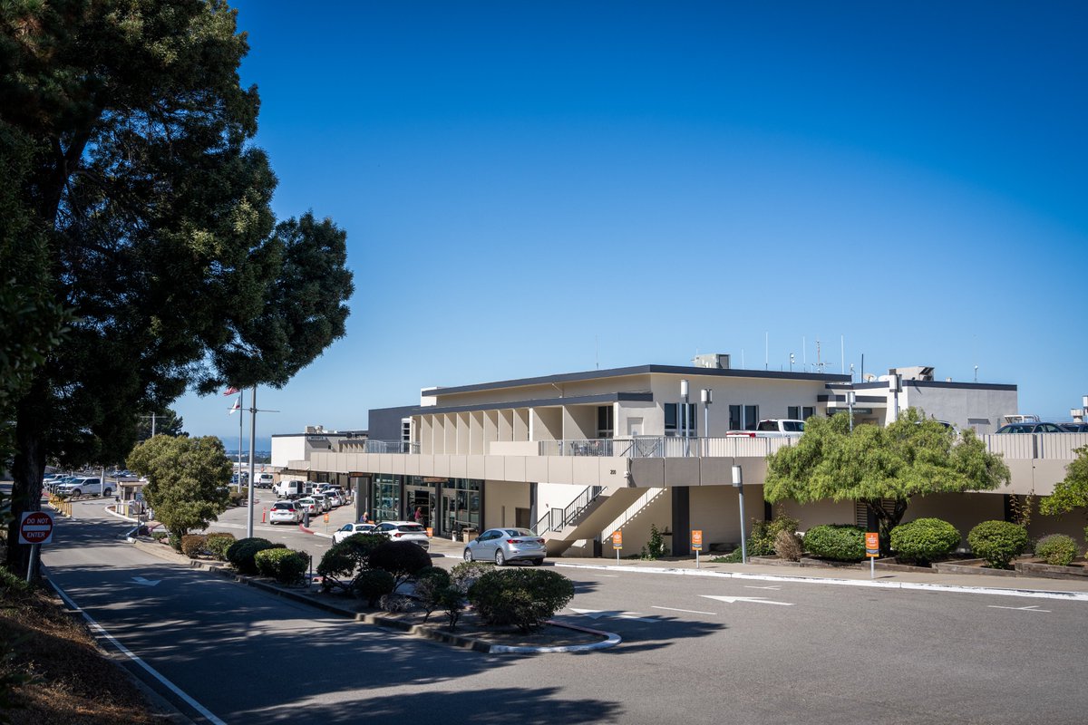 montereyairport's tweet image. The summer season arrives soon, and now is the perfect time to book your next getaway. Start your trip with MRY! Offering nonstop service to Burbank, Carlsbad, Dallas, Denver, Las Vegas, Los Angeles, Orange County, Phoenix, San Diego, San Francisco and Seattle! #flylocal #iflyMRY