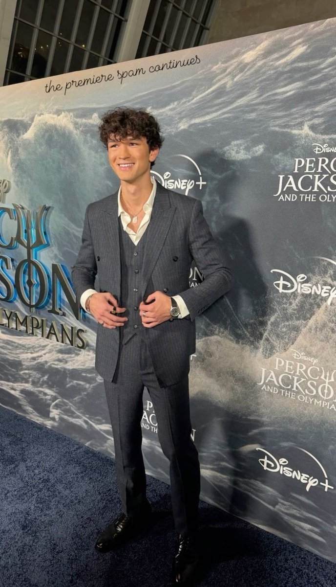 ᅠ͞ — 𝐈𝐑✹𝐍 ⬝ ׂ 𝐅𝐈𝐒𝐓 tweet media