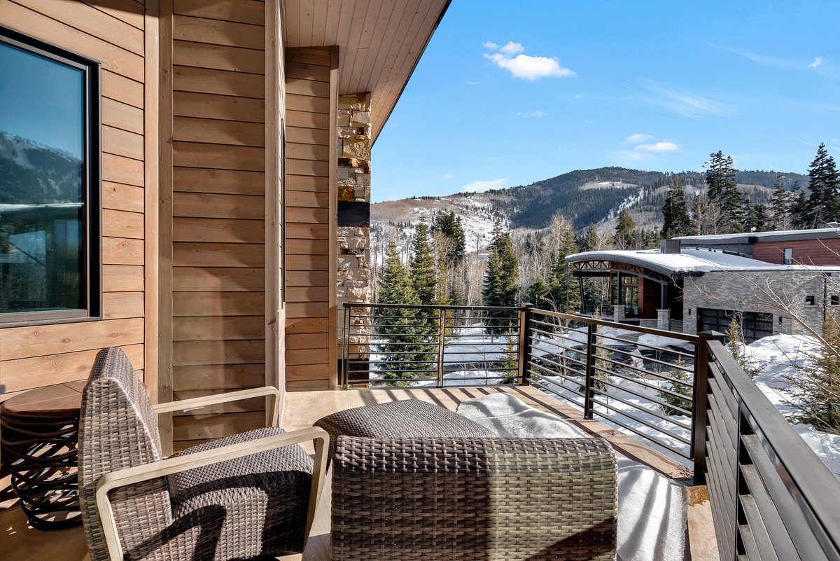 Winter is far from over - over a foot of snow is expected to hit the Rocky Mountains over the next 10 days. Stay in one of these four homes next week and experience the magic of winter one last time for the season

1: Best Ever Vista at Cassidy Ridge
2: Cloud Nine at the