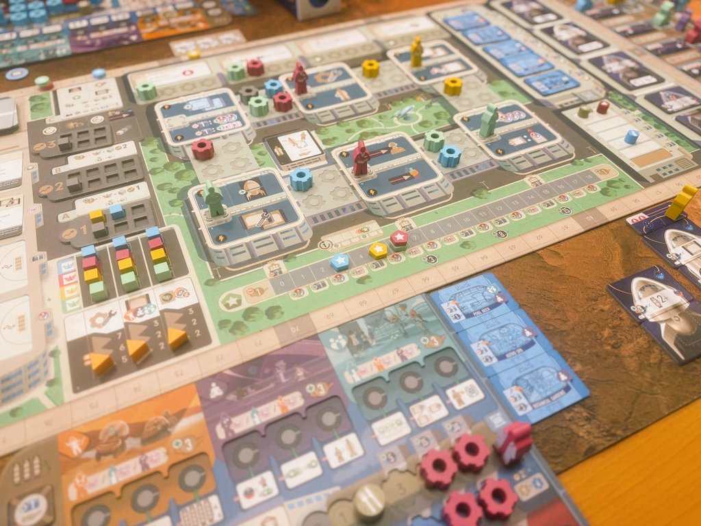 Muy buena primera partida al galactic cruisse. Me ha gustado el juego en físico tanto como en tts.
Deseando repetir con sensaciones como un Lacerda.