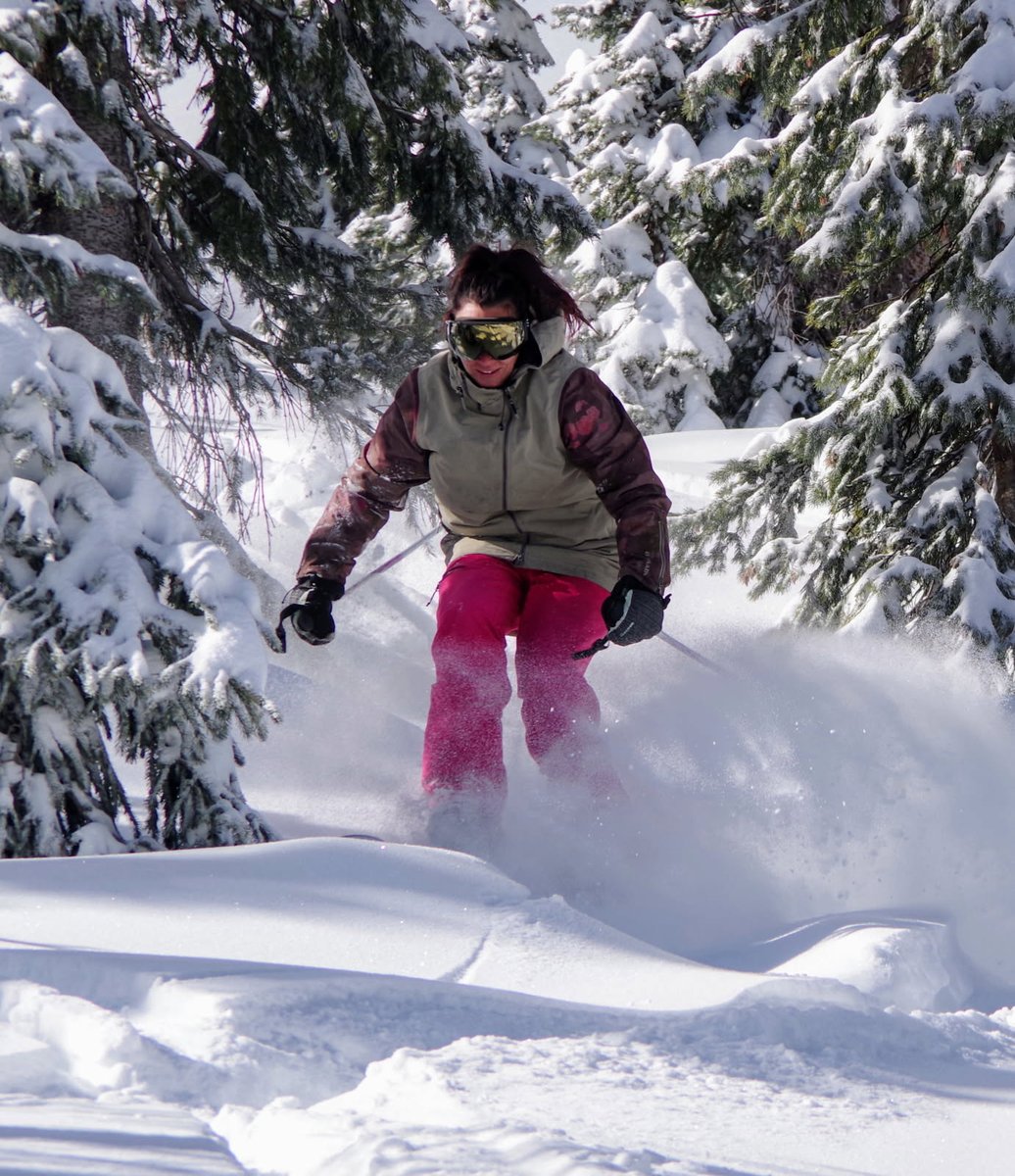 Mondays, March 31st is the FINAL MS. MONDAYS Ski &amp; Snowboard Clinic of the 85th ski season! Take advantage of this great deal on a lift ticket and lesson combo! Details at WolfCreekSki.com ⛷️🏂❄️
📸: @kevinbruce94
#msmondays #wolfcreekski #wolfcreekskiarea #skiwolfcreek