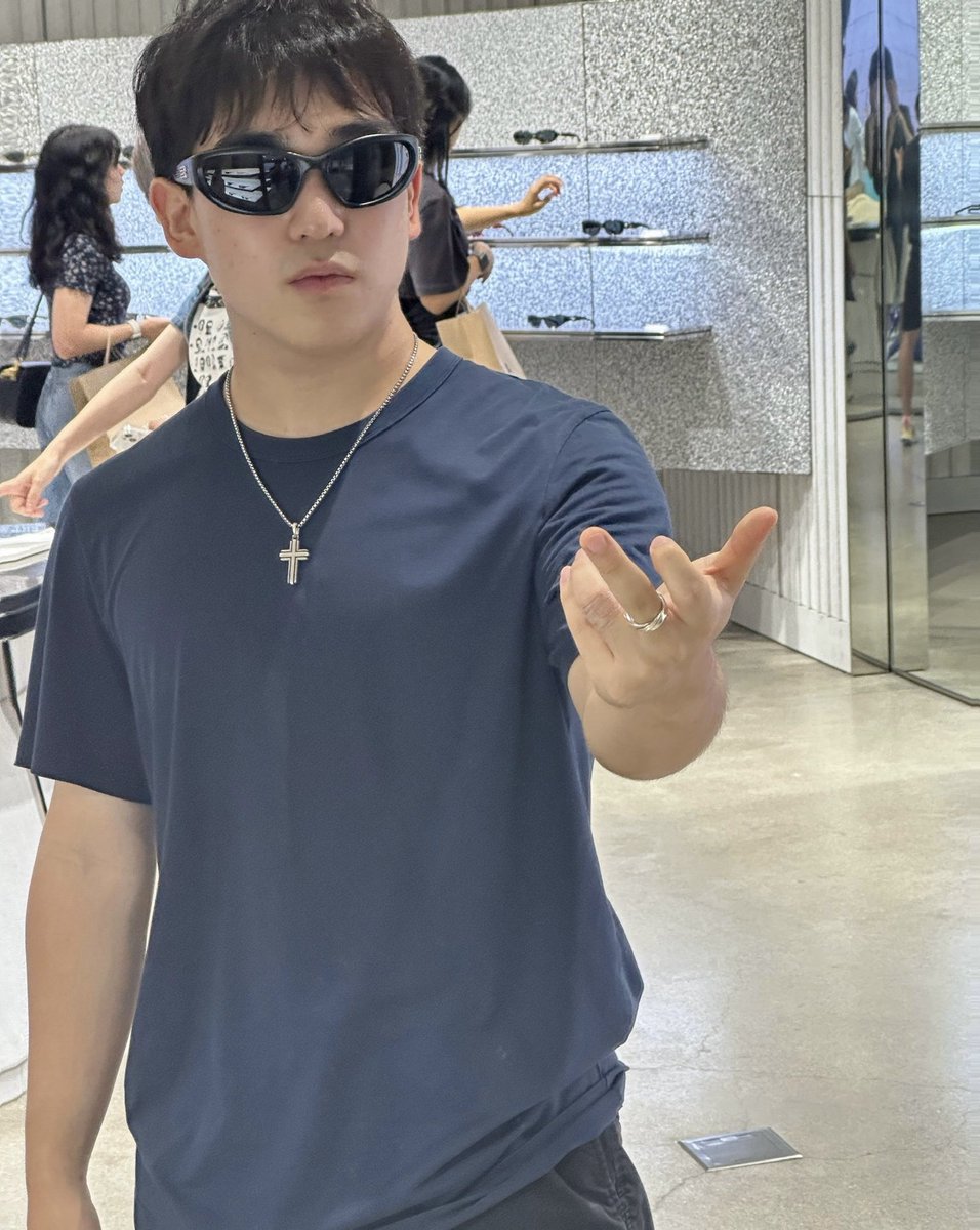 joshuaykoo's tweet image. trying @MiffyOfficialUS