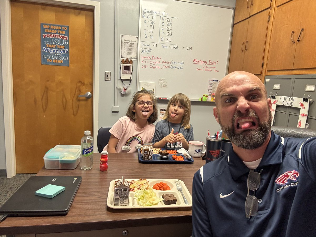 Fun lunch group with a couple 2nd graders. These two best friends share a birthday and love ice cream!! #CliftonClydePride