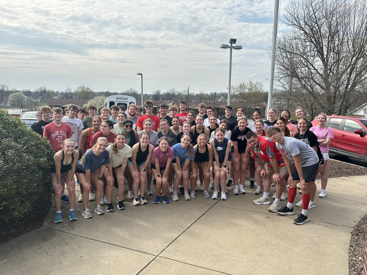 MarksmenSports1's tweet photo. Our track team helped move books and equipment at the public library. Good to see our athletes giving back to the community. 
Go Marksmen https://t.co/SqQ01I6WX2