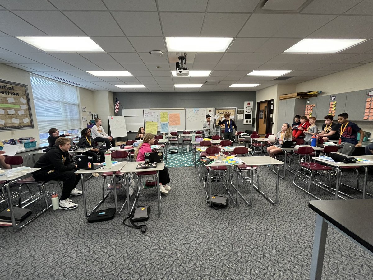 CumbeeMs's tweet photo. Successful B.A.G.E.L.S. Debate before Spring Break!
#hcmstigers157c https://t.co/IvULbqczjy