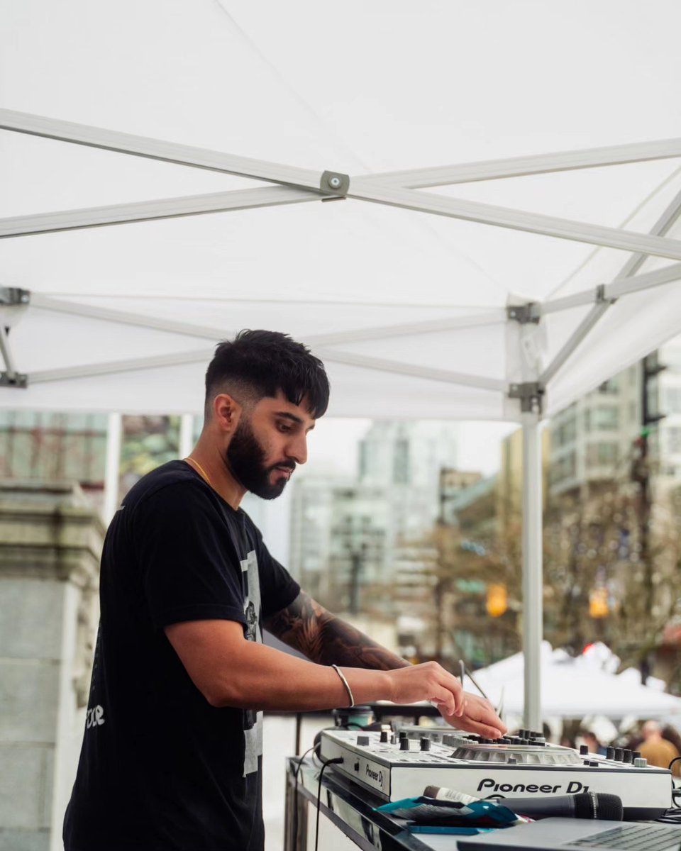 letshearitbc's tweet photo. Did you get a chance to hit the dance floor with the 5X crew at the South Plaza DJ Stage?

If not, let’s take a look at what you missed! 

Big shoutout to DJ Brainstorm, Rae Diamendz &amp; Kokaheena for dropping some epic mixes and keeping the vibes high! https://t.co/s0DjhOxhDi