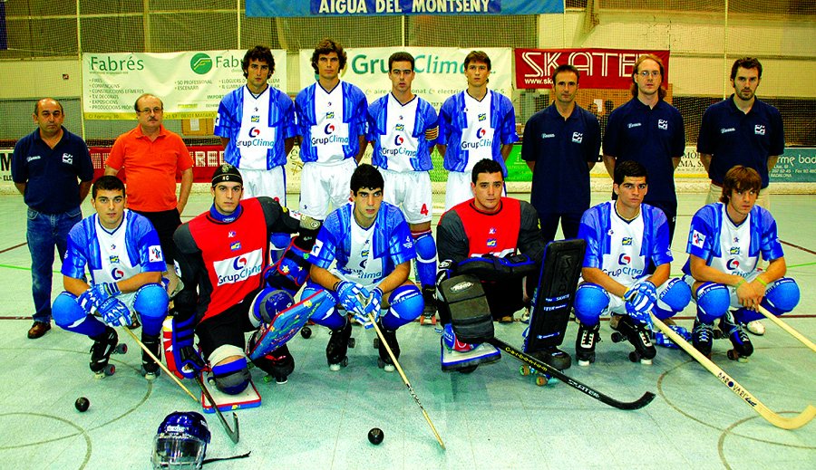[RECORDS-311] 📚 La quarta és la bona i Club Hoquei Mataró torna a dalt de tot, ascendint a l'OK Lliga (2006)
🥅<a href="/chmataro/">Club Hoquei Mataró</a> <a href="/esportmataro/">Esports Mataró</a> <a href="/esportiumaresme/">Esportiu Maresme</a> <a href="/Carrer_9/">Carrer 9</a> <a href="/jmspa/">Josep Maria Spà</a> <a href="/tvmataro/">tvmataró</a> <a href="/MiquelSolaSuris/">Miquel Sola Suris 🎗 //*//</a> <a href="/okcatcat/">OKCAT🎗️🇨🇭🇧🇪🏴󠁧󠁢󠁳󠁣󠁴󠁿🇩🇪</a> 
➡️ ilurosport.cat/records/la-qua…