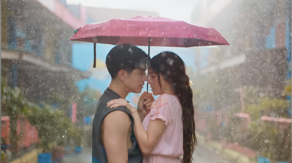 Lulamaybelle's tweet photo. #MyLoveWillMakeYouDisappear is very charming, funny &amp; magical. It has a ton of heart, real emotional stakes &amp; rain-soaked kissing scenes. It’s also kinda bonkers, given it’s narrated by an escapist Guinea Pig. @prinsesachinita &amp; @mepauloavelino are a perfect match! @StarCinema https://t.co/uqqunLjd8N