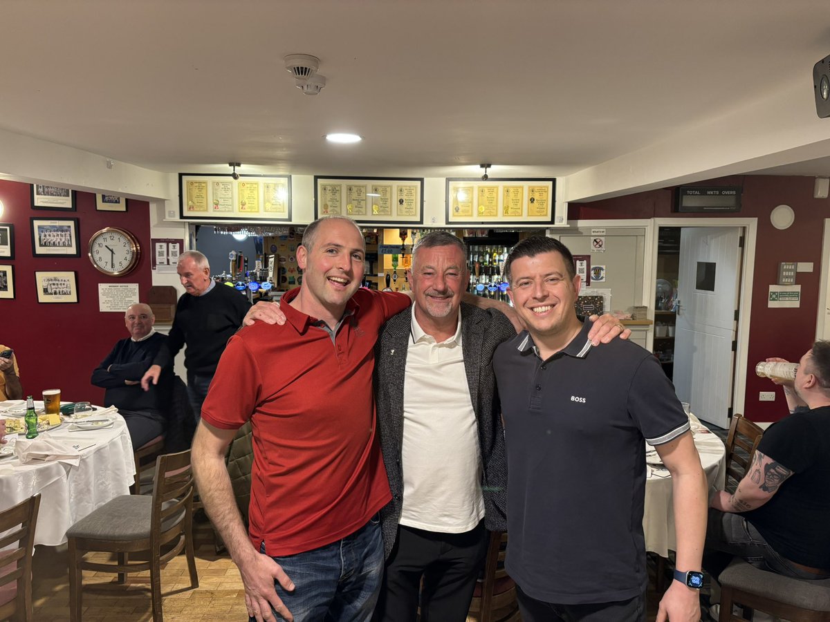 GM3528LFC's tweet photo. Top night at Barnton Cricket Club with @Realaldo474 @daicalon https://t.co/3jWVFqMI1K