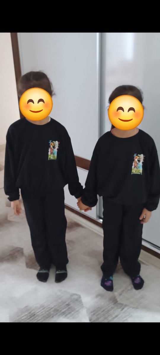 Baglarhem's tweet photo. GİYİM ÖĞRETMENİMİZ FATMA GEDİKBAŞ VE KURSİYERLERİMİZİN, ATÖLYEMİZDE DİKİMİNİ YAPTIKLARI PİJAMA TAKIMLARI, RAMAZAN AYININ MANEVİYATINA UYGUN ŞEKİLDE BAĞLAR İLÇEMİZDEKİ 60 ÖĞRENCİMİZE HEDİYE EDİLDİ. 
@mebhbogm 
@Murat4Kucukali @BaglarKaymakam @BaglarMEM21
@SirineEronat https://t.co/Jjg1lkWBrS