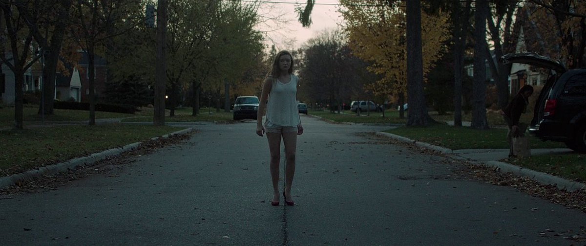 sillierdeadite's tweet photo. this is how you open a horror movie https://t.co/Zi1ZMjh56W
