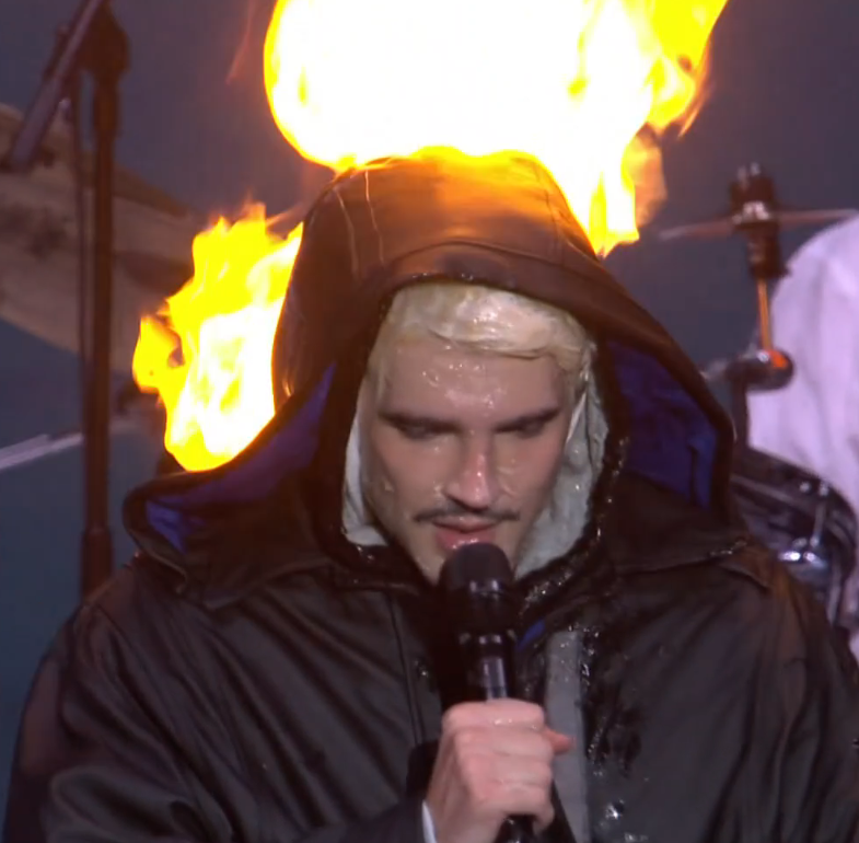 AcervoCharts's tweet photo. MEU DEUS! Jão encerrou sua apresentação no Lollapalooza pegando FOGO. 🔥

#JÃOPALOOZA #JãoNoMultishow https://t.co/E9k15nu7nM