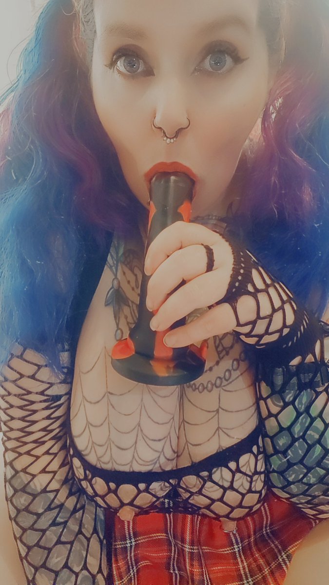 _Irish_vixen's tweet photo. Happy Friday 🥵 https://t.co/JLtORLVA64