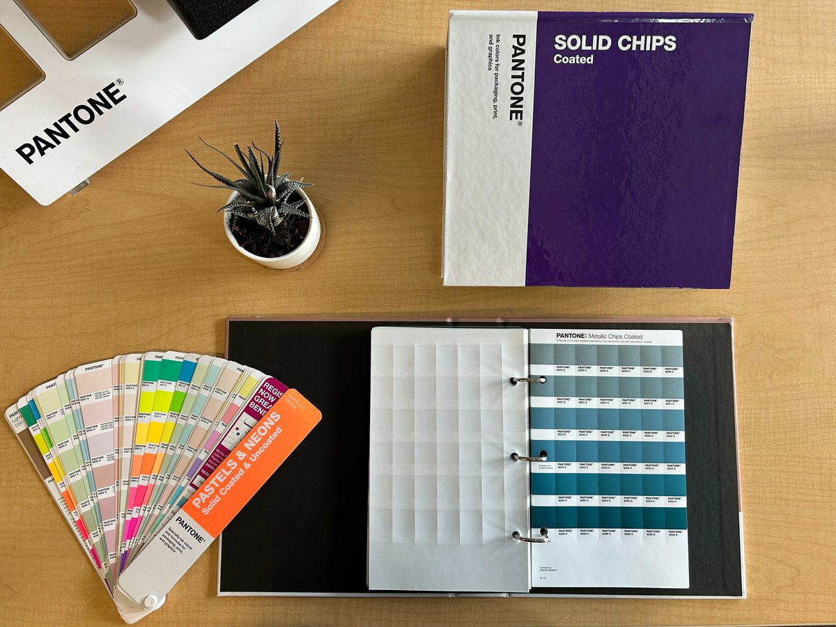 Stanford Terman Engineering Library (@termanlibrary) on Twitter photo 🟥🟧🟨Collection Highlight🟩🟦🟪
Terman Library offers a wide variety of reference works, including this gorgeous Pantone color matching collection! For any questions you may have about finding or accessing materials, reach out to our staff at engreference@stanford.edu. 🟥🟧🟨Collection Highlight🟩🟦🟪
Terman Library offers a wide variety of reference works, including this gorgeous Pantone color matching collection! For any questions you may have about finding or accessing materials, reach out to our staff at engreference@stanford.edu.