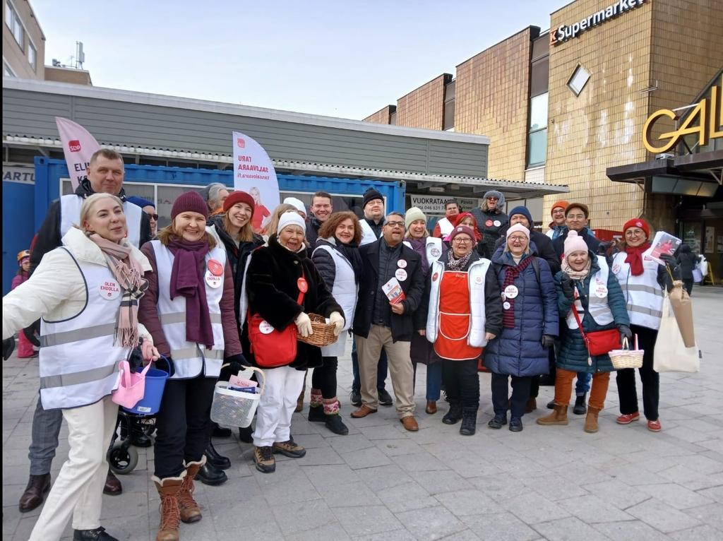 Campaigning at Leppävaara 
#523forEspoo #2706forLänsiUusimaa #your_candidate_nagendra_singh #municipalelections2025 #LocalElections #aluevaalit2025 #länsiuusimaa #regionalelections2025 #kuntavaalit2025 #espoo