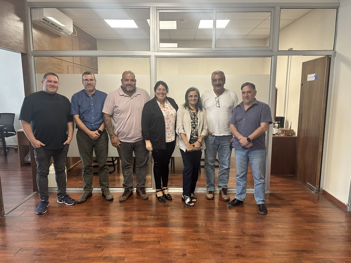 Se llevó a cabo una reunión con la Directora Nacional de Políticas de Género, Crio. Mayor (PE) (CP) Lic. July Zabaleta, y el Subdirector, Comisario Mayor Lic. Richard Gutiérrez.