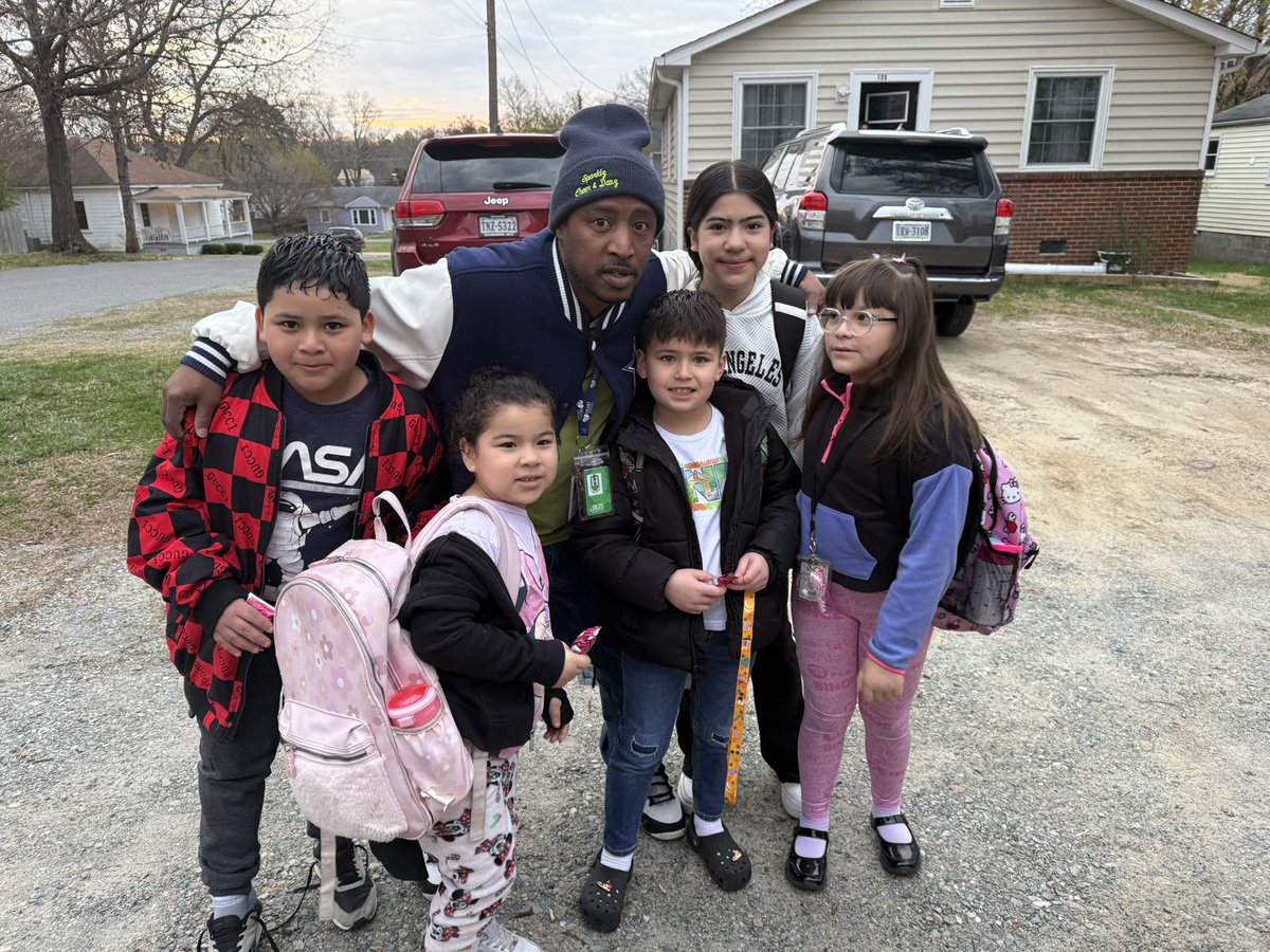 FairOaksHCPS's tweet image. The FOES admin team surprised students at the BLUE bus stops this morning with treats to reward them for coming to school! Be An Attendance H.E.R.O ( Here- Everyday- Ready- On Time). 🚌✨#Attendancematters #GrowingGreatness