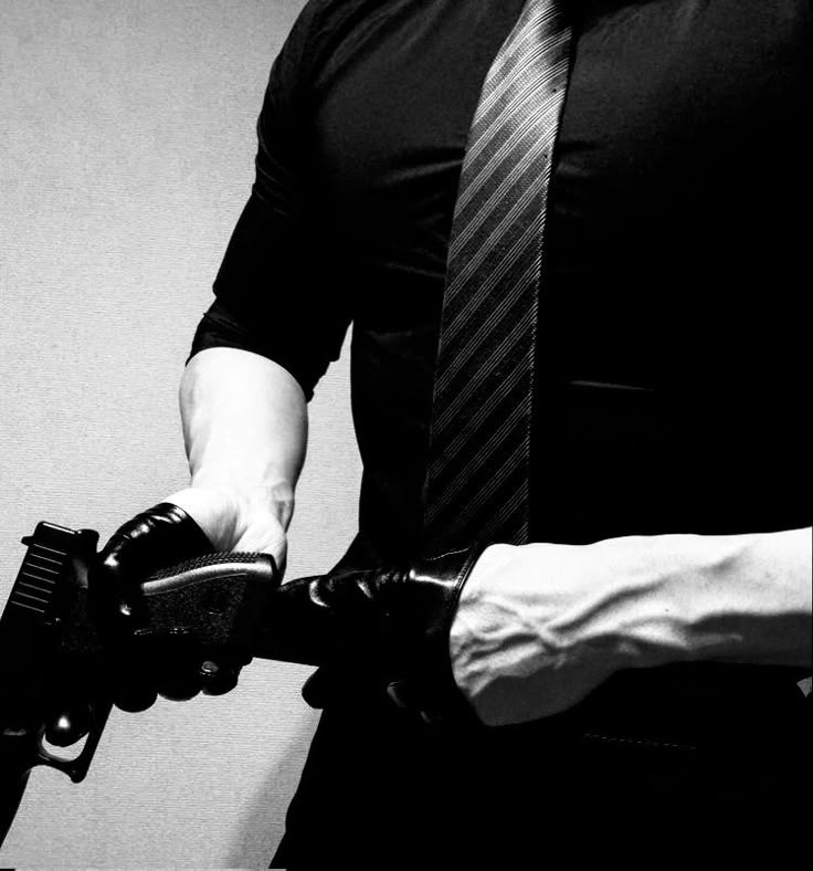 ⁣
⁣
             𝐀𝐧𝐲𝐨𝐧𝐞 𝐜𝐚𝐧 𝐛𝐞𝐭𝐫𝐚𝐲 𝐚𝐧𝐲𝐨𝐧𝐞
⁣
⁣