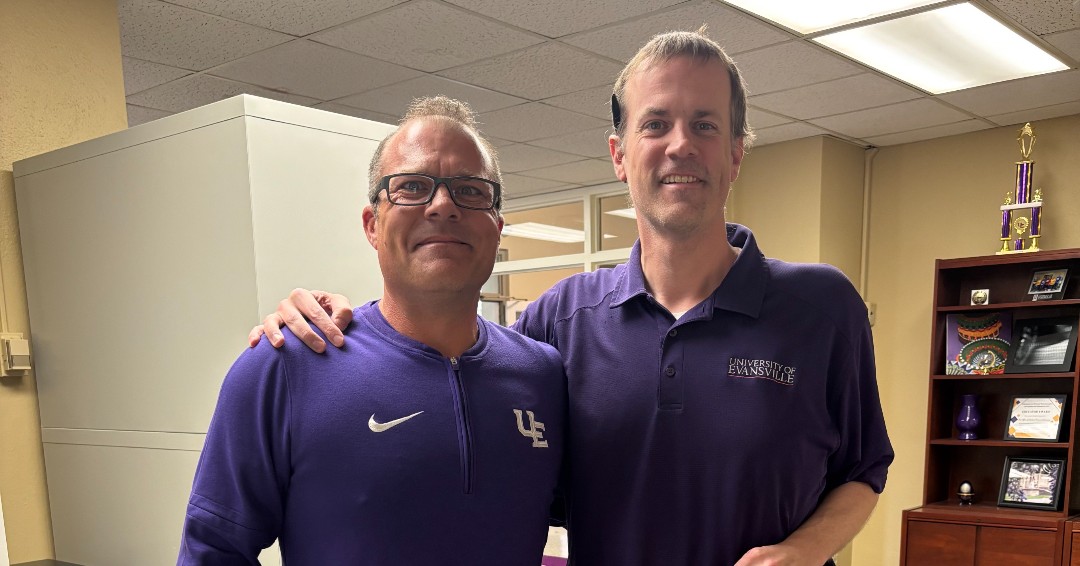 UEvansville's tweet photo. Big thanks to the Baseball team for helping us patrol this Purple Friday! 

Y’all knocked it out of the park. ⚾💜 https://t.co/CSKMoTypuf