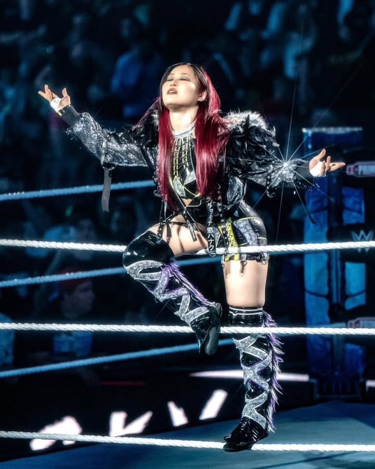 aralovesl4b's tweet image. fuck all the men who think the women weren’t more deserving than the men for the main event this year.

you obviously don’t understand REAL aura. #womendoitbetter